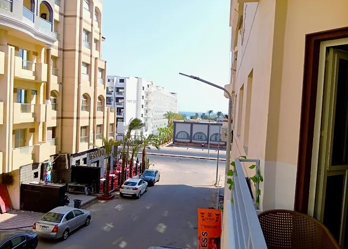 Apartment شارع عربيه ع البحر مول السلام أمام مستشفي السلام *
