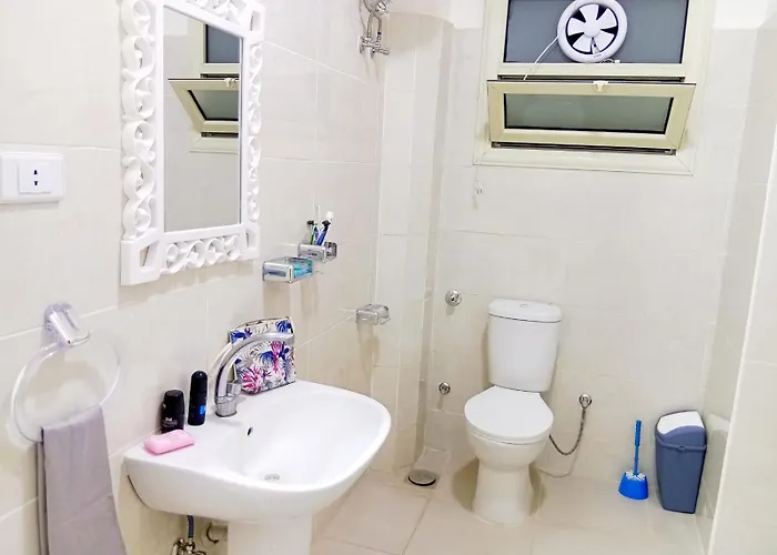 شارع عربيه ع البحر مول السلام أمام مستشفي السلام Apartment *